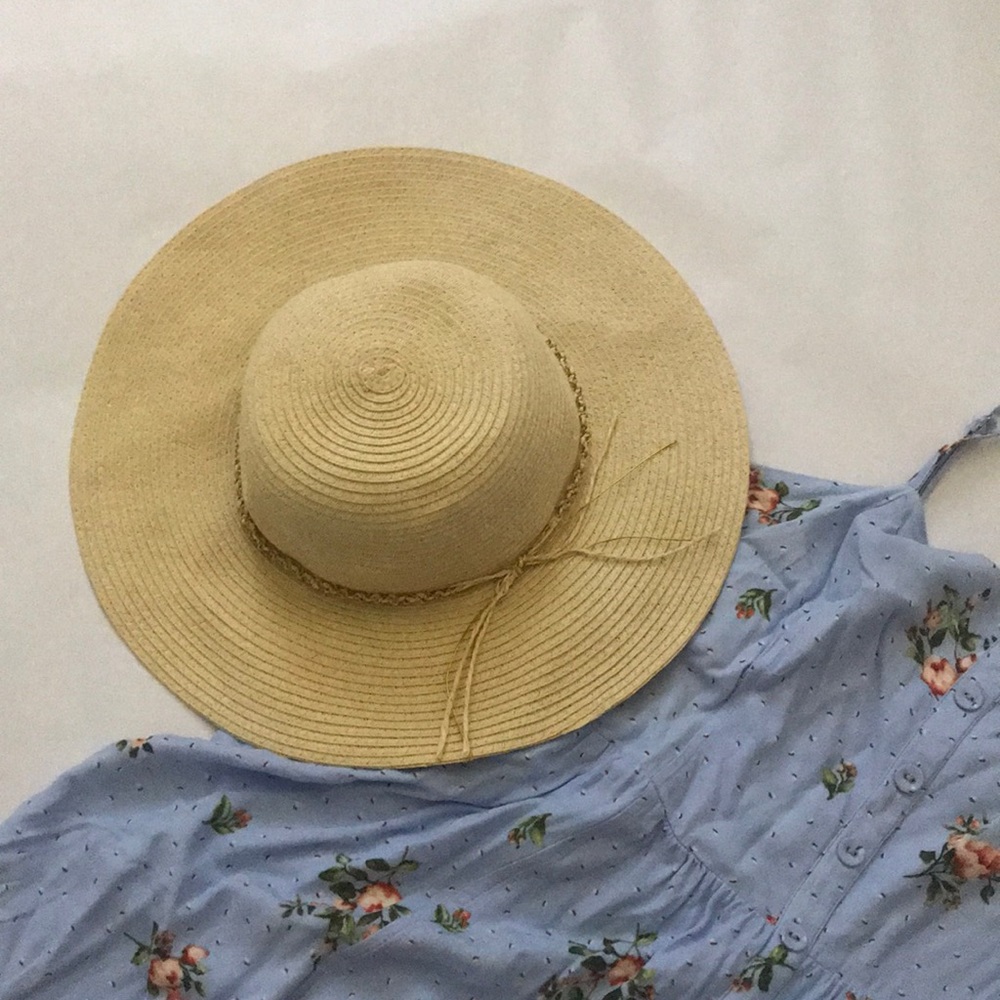 Tan Straw Floppy Hat - image 1
